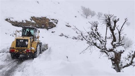 Sason'da kar nedeniyle kapanan 22 köy ve 17 mezra yolu ulaşıma açıldı - Son Dakika Haberleri